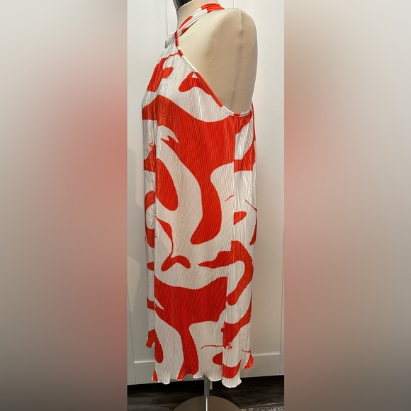 Halter Dress Accordion Material Orange And White Sz LG NEW! - Picture 3 of 3